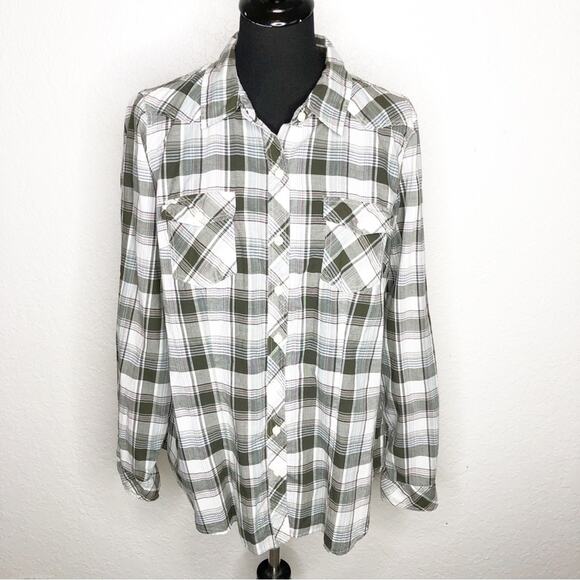 Torrid white army green plaid button down top size 0 or Large - Picture 1 of 14